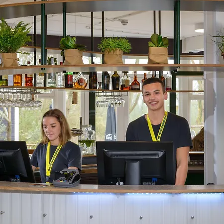 Stayokay - Nationaal Park De Biesbosch Hostel *