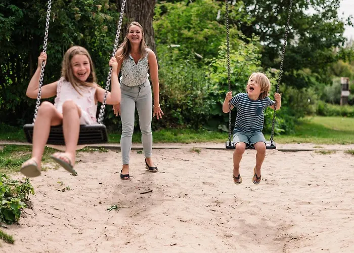 Stayokay - Nationaal Park De Biesbosch Auberge de jeunesse *