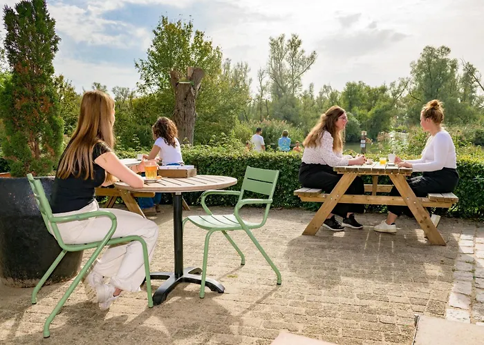 Stayokay - Nationaal Park De Biesbosch Дордрехт