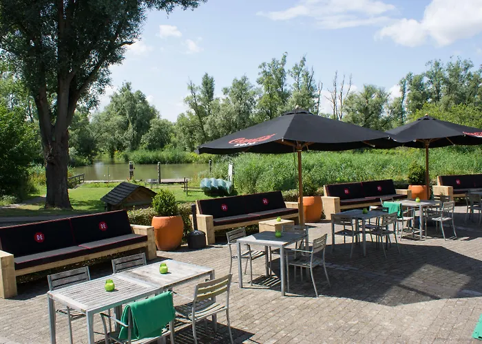 Stayokay - Nationaal Park De Biesbosch Дордрехт