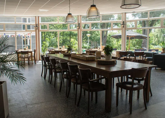 Stayokay - Nationaal Park De Biesbosch Hostel