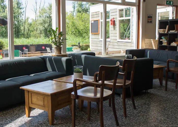 Stayokay - Nationaal Park De Biesbosch Hostel *