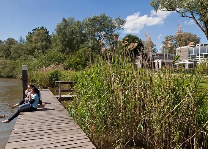 Stayokay - Nationaal Park De Biesbosch Дордрехт