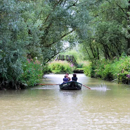 Stayokay Hostel Dordrecht - Nationaal Park De Biesbosch Hostel