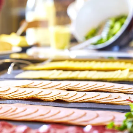 Stayokay Hostel Dordrecht - Nationaal Park De Biesbosch Hostel