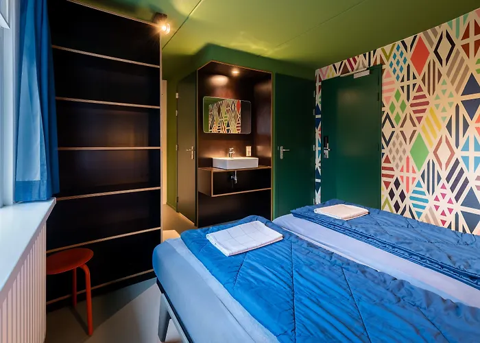 Stayokay - Nationaal Park De Biesbosch Hostel *